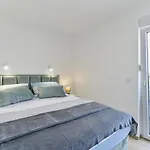 Holiday home Sunrise By Interhome