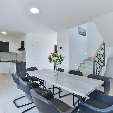 Casa de Férias Sunrise By Interhome Vodice