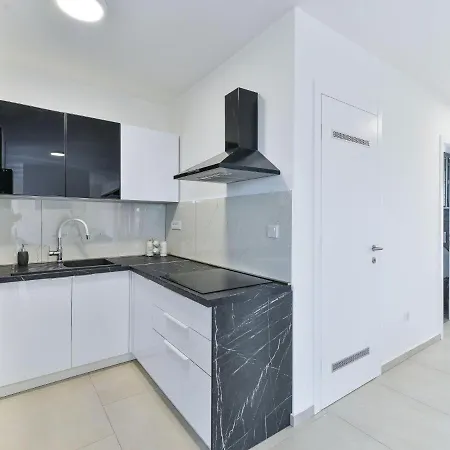 Sunrise By Interhome