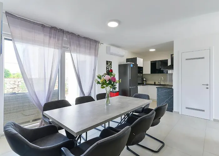 Semesterbostad Sunrise By Interhome Vodice